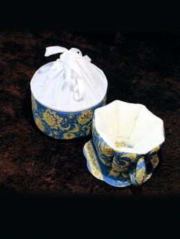 Ref. OUT 0002 - Cesto de pão e chávena